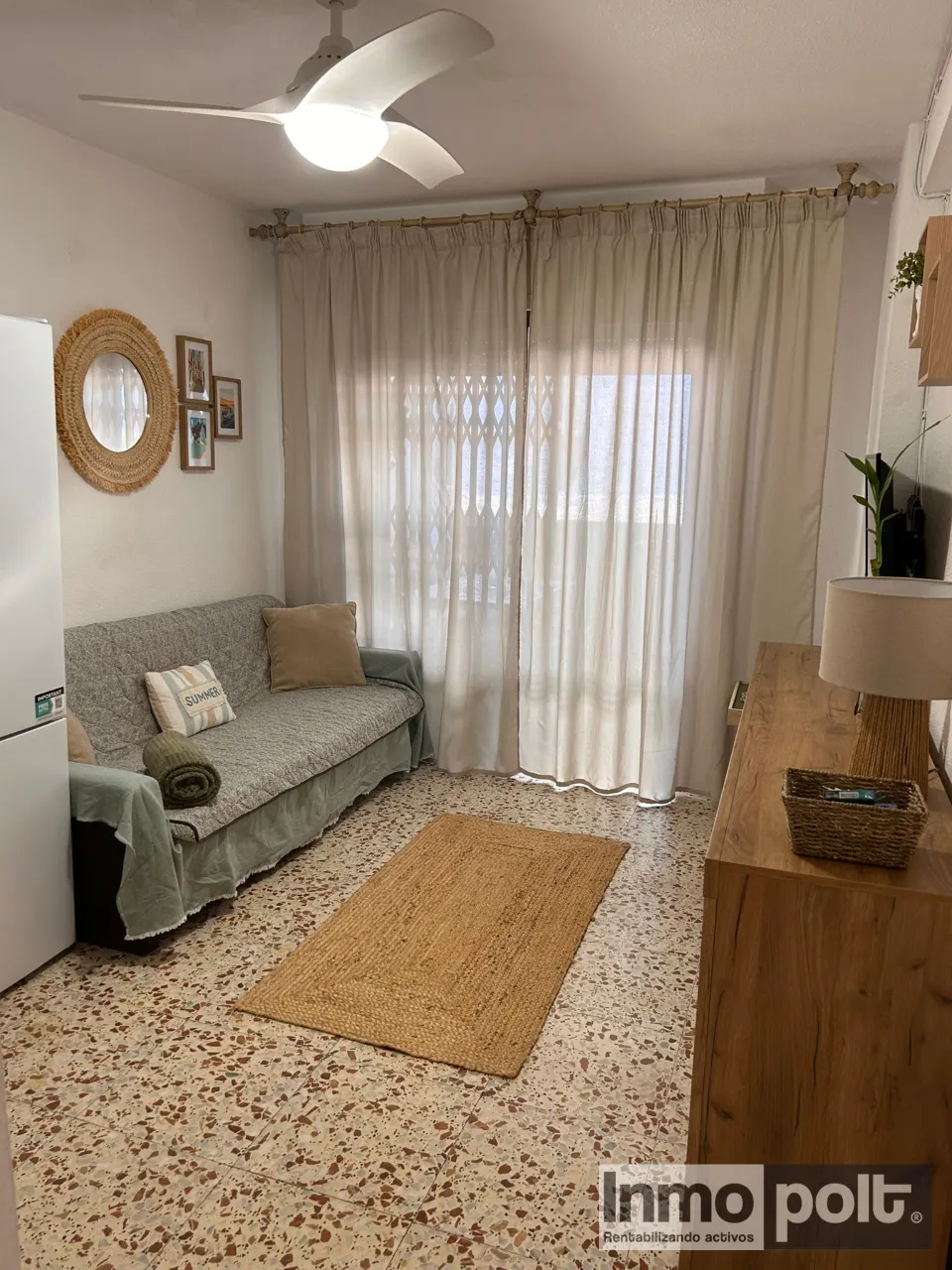 Piso en alquiler en Avenida de las Sirenas